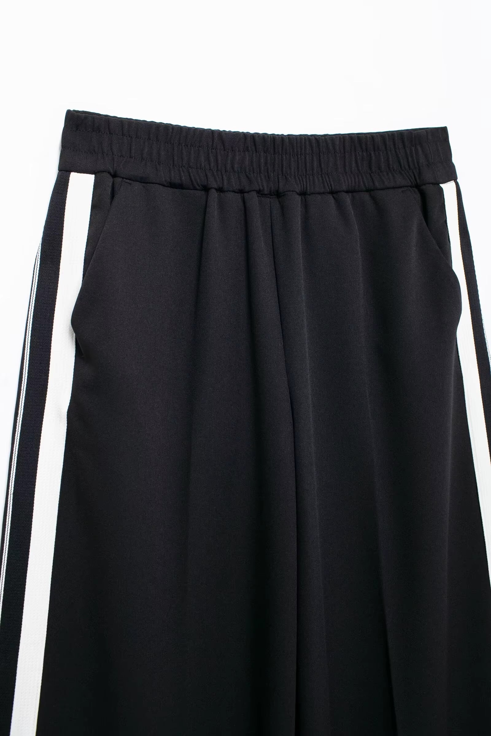 Isla Comfort Set - Stylish Black Suit!