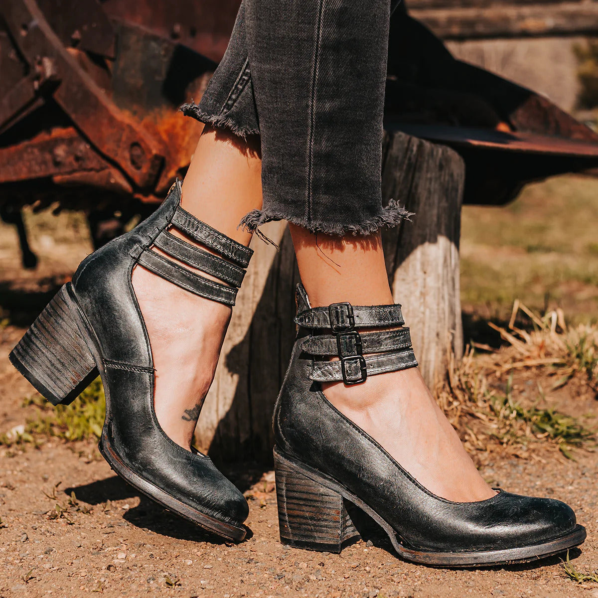 Ginevra™ | Multiple Straps and Thick Heel
