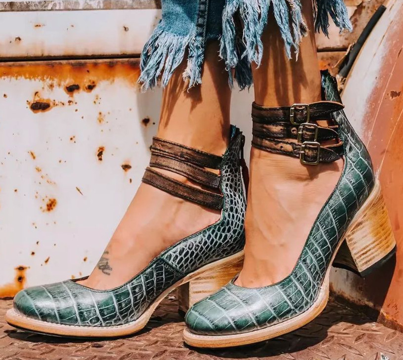 Ginevra™ | Multiple Straps and Thick Heel